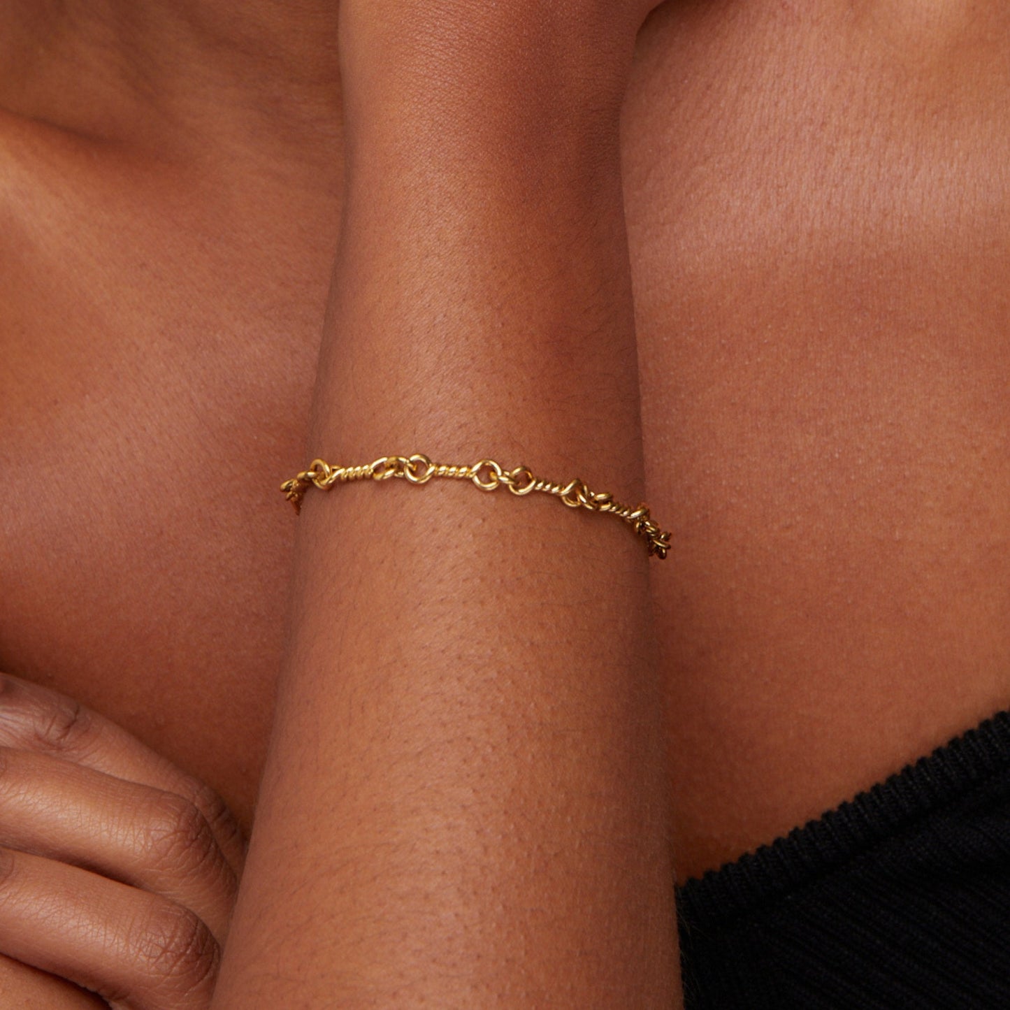 Bransoletka Figaro Gold Knot Chain - Wodoodporna Bransoletka
