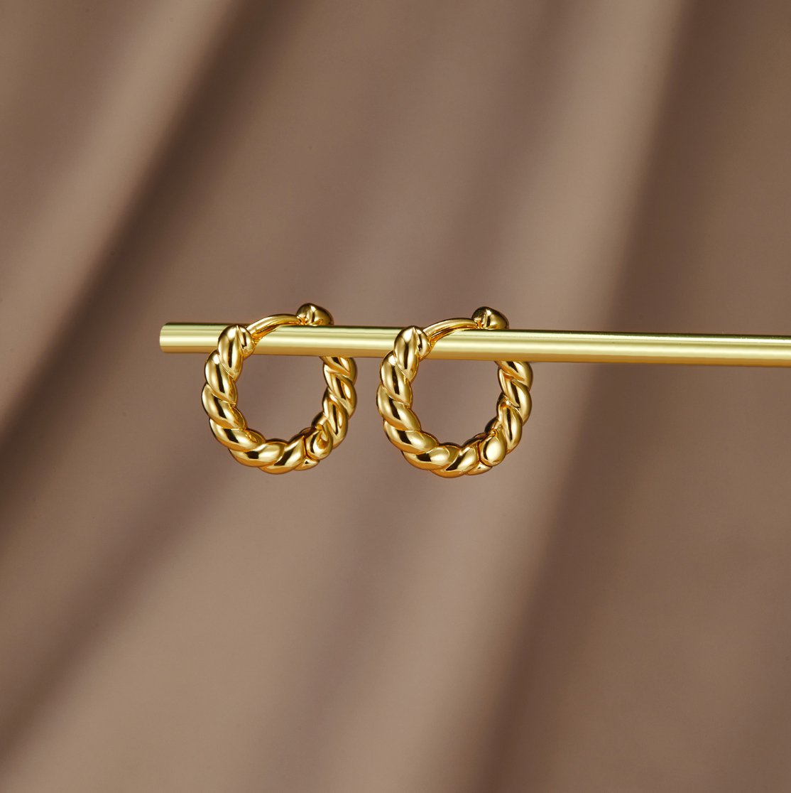 Kolczyki Layla Gold Twist - Wodoodporne Kolczyki